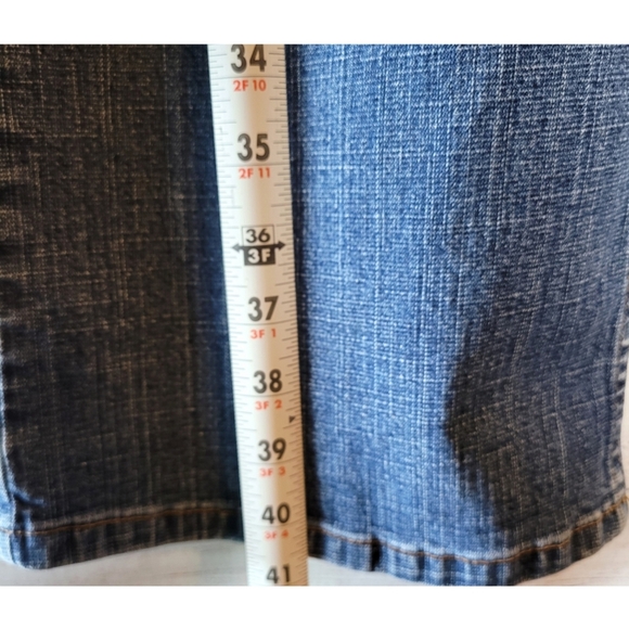 Mossimo Women's Jeans Stretch Blue Size 15 Boot Cut Wide Leg Flattering Retro - Picture 9 of 11